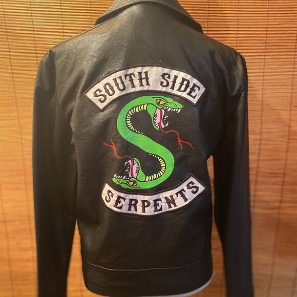 Archie Comics Southside Serpents Faux Leather Moto Jacket Size XS PTP 20" EUC - Picture 1 of 8